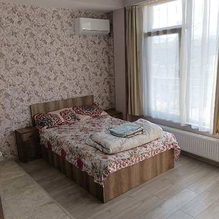 טביליסי Mary'S Cozy & Lovely Studio On Very Quiet Khosharauli Street מראה חיצוני תמונה