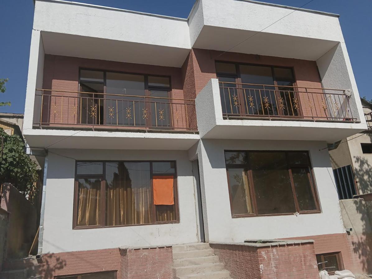 טביליסי Mary'S Cozy & Lovely Studio On Very Quiet Khosharauli Street מראה חיצוני תמונה