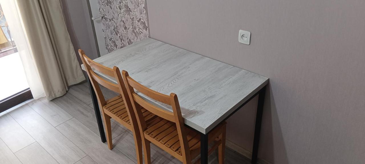 טביליסי Mary'S Cozy & Lovely Studio On Very Quiet Khosharauli Street מראה חיצוני תמונה